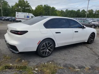 2023 BMW 7 Series 760i xDrive z VIN WBA33EJ05PCM02683, wystawiony jako Copart lot #68709704 z przebiegiem Nie podano mil oraz Szkoda całkowita • Salvage title. Historia ofert i sprzedaży dostępna na DreamBid. Obrazek 3.
