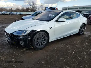 2017 Tesla Model S 100D z VIN 5YJSA1E26HF212985, wystawiony jako Copart lot #46702705 z przebiegiem 58 179 mil mil oraz Szkoda całkowita • Salvage title. Historia ofert i sprzedaży dostępna na DreamBid. Obrazek 1.