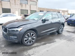 2022 Volvo XC60 Momentum with VIN YV4L12RK1N1086380, listed as a IAAI auction lot 41583222 with NaN miles. Bid and sale history available at carsss.com. Image 18.