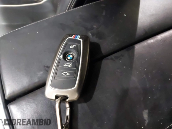 2015 BMW 6 Series 650i xDrive with VIN WBA6B4C59FD760929, listed as a IAAI auction lot 41397531 with Not Provided miles and . Bid and sale history available at carsss.com. Image 11.