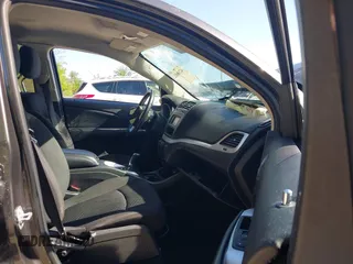 2017 Dodge Journey SE with VIN 3C4PDCAB3HT683525, listed as a IAAI auction lot 42146832 with Not Provided miles and . Bid and sale history available at DreamBid. Image 5.