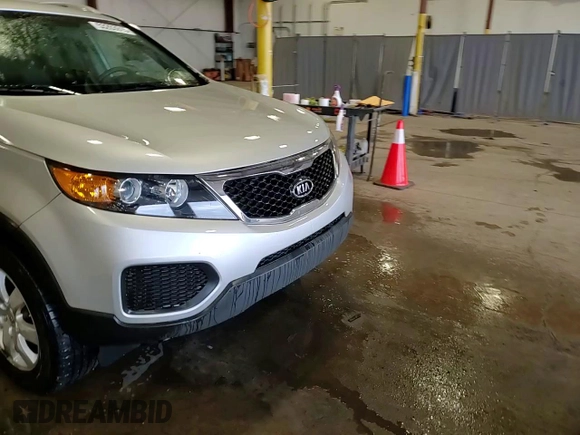 2013 Kia Sorento LX with VIN 5XYKT4A20DG402804, listed as a Copart auction lot 53263915 with 103,574 mi miles and Salvage Title. Bid and sale history available at carsss.com. Image 15.