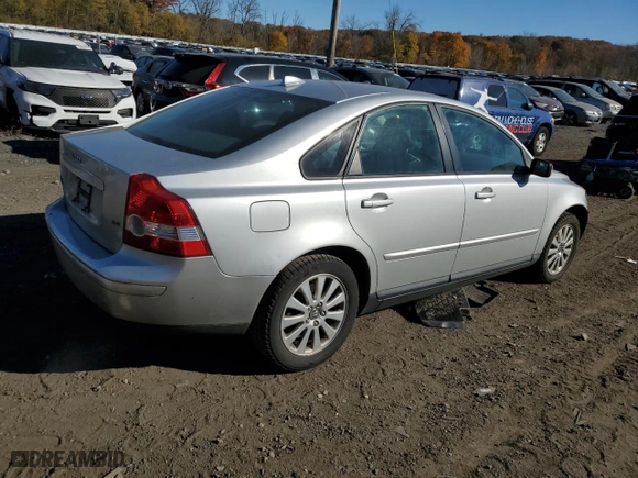 2005 Volvo S40 with VIN YV1MS382852120993, listed as a Copart auction lot 77770334 with 146,124 mi miles and Salvage Title. Bid and sale history available at carsss.com. Image 3.