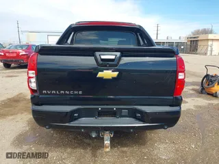 2013 Chevrolet Avalanche LT with VIN 3GNTKFE70DG297831, listed as a IAAI auction lot 41709367 with 107,811 mi miles. Bid and sale history available at carsss.com. Image 16.