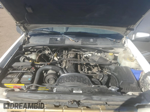 1998 Jeep Grand Cherokee Laredo with VIN 1J4GZ58S9WC361042, listed as a Copart auction lot 46802365 with 236,923 mi miles and Salvage Title. Bid and sale history available at carsss.com. Image 12.