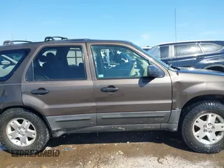 2007 Ford Escape XLT с VIN 1FMYU93197KB68777, выставлен на аукционе IAAI как лот 41996027 с пробегом 206 497 миль миль и . История ставок и продаж доступна на DreamBid. Изображение 13.