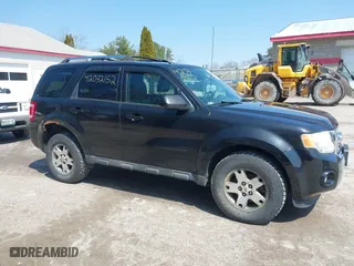 2011 Ford Escape Limited with VIN 1FMCU9EG5BKC33192, listed as a IAAI auction lot 42032152 with 160,745 mi miles. Bid and sale history available at carsss.com. Image 14.