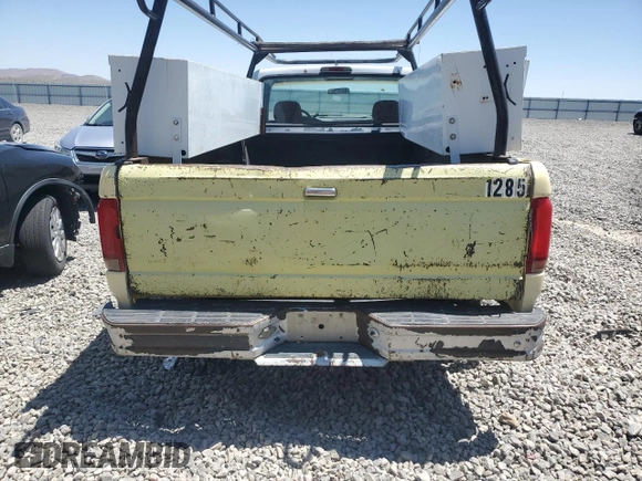 1994 Ford F-250 с VIN 1FTHF25H6RLA25962, выставлен на аукционе Copart как лот 61019495 с пробегом Не указан миль и Списание • Salvage title. История ставок и продаж доступна на DreamBid. Изображение 6.