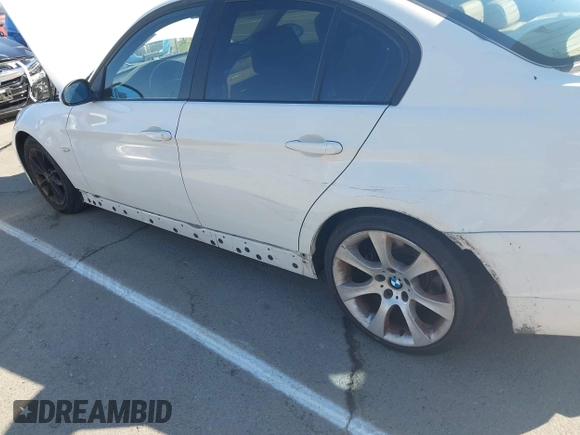 2008 BMW 3 Series 328i z VIN WBAVC53508FZ86427, wystawiony jako IAAI lot #42745902 z przebiegiem 173 327 mil mil oraz . Historia ofert i sprzedaży dostępna na DreamBid. Obrazek 6.