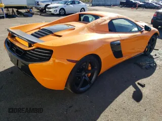 2015 McLaren 650S z VIN SBM11FAA4FW005016, wystawiony jako Copart lot #39770864 z przebiegiem Nie podano mil oraz . Historia ofert i sprzedaży dostępna na DreamBid. Obrazek 3.