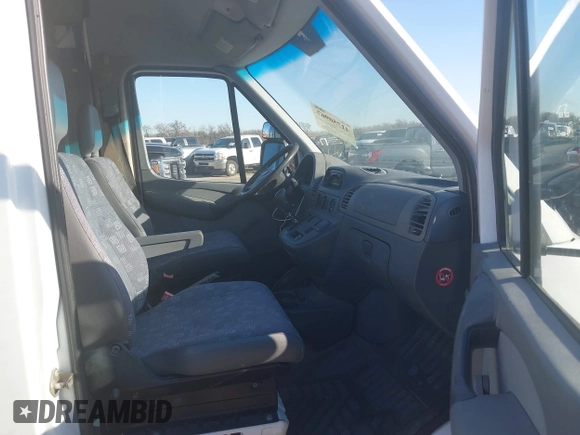 2006 Dodge Sprinter with VIN WD0PD644165856865, listed as a IAAI auction lot 41750967 with 254,149 mi miles and . Bid and sale history available at DreamBid. Image 5.