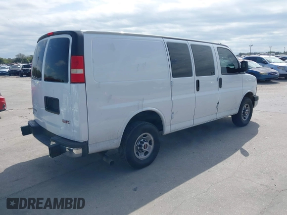 2022 GMC Savana Cargo Van with VIN 1GTW7AFP6N1220762, listed as a IAAI auction lot 41596612 with 23,305 mi miles. Bid and sale history available at carsss.com. Image 4.