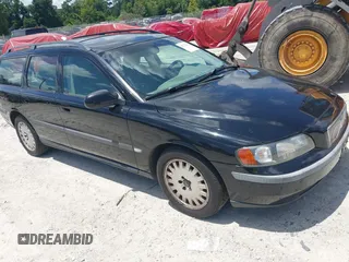 2001 Volvo V70 with VIN YV1SW58D311127844, listed as a IAAI auction lot 42723443 with 141,095 mi miles and . Bid and sale history available at DreamBid. Image 1.