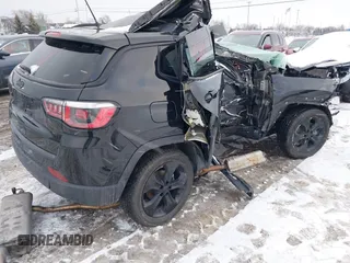2020 Jeep Compass Latitude с VIN 3C4NJDBB1LT133401, выставлен на аукционе IAAI как лот 41446545 с пробегом 27 989 миль миль и . История ставок и продаж доступна на DreamBid. Изображение 4.