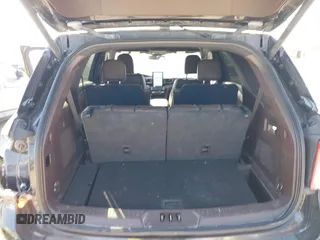 2022 Ford Explorer King Ranch z VIN 1FM5K8LCXNGA14552, wystawiony jako IAAI lot #40957270 z przebiegiem 50 460 mil mil oraz . Historia ofert i sprzedaży dostępna na DreamBid. Obrazek 8.