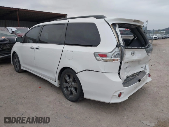 2018 Toyota Sienna SE with VIN 5TDXZ3DC3JS910458, listed as a IAAI auction lot 40980174 with 133,139 mi miles and . Bid and sale history available at DreamBid. Image 3.