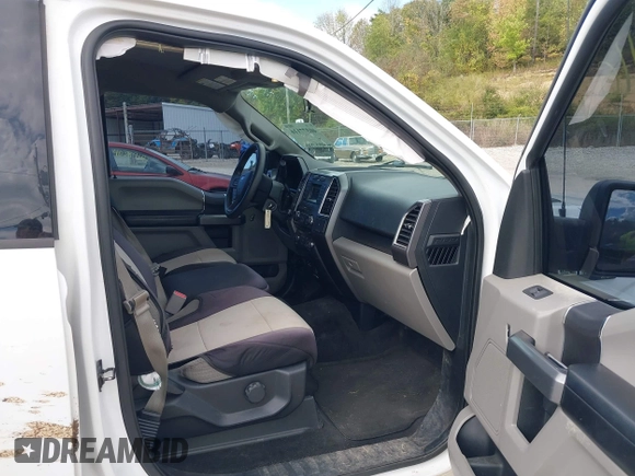 2015 Ford F-150 XLT with VIN 1FTEW1EF5FFB13987, listed as a IAAI auction lot 40377116 with 186,029 mi miles. Bid and sale history available at carsss.com. Image 5.