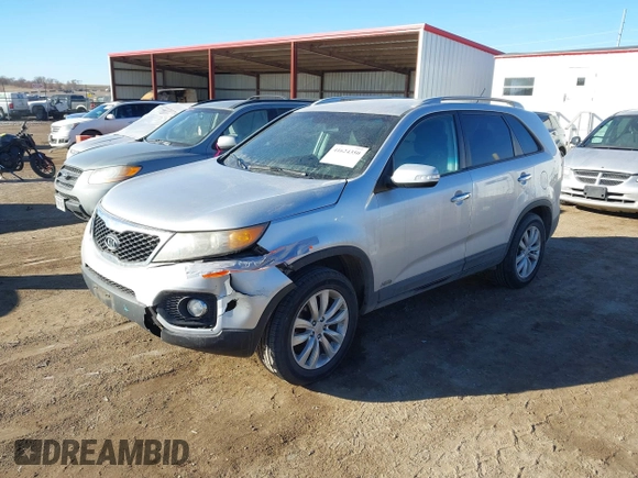 2011 Kia Sorento LX with VIN 5XYKTDA2XBG066656, listed as a IAAI auction lot 41624350 with 166,330 mi miles. Bid and sale history available at carsss.com. Image 2.