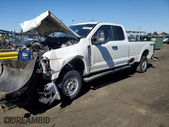2023 Ford F-350 z VIN 1FT8X3BA4PEC82078, wystawiony jako Copart lot #46542345 z przebiegiem Nie podano mil oraz Szkoda całkowita • Salvage title. Historia ofert i sprzedaży dostępna na DreamBid. Obrazek 1.