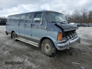 1988 Dodge Passenger with VIN 2B4HB21W4JK149486, listed as a Copart auction lot 42129255 with 160,225 mi miles and Salvage Title. Bid and sale history available at carsss.com. Image 4.