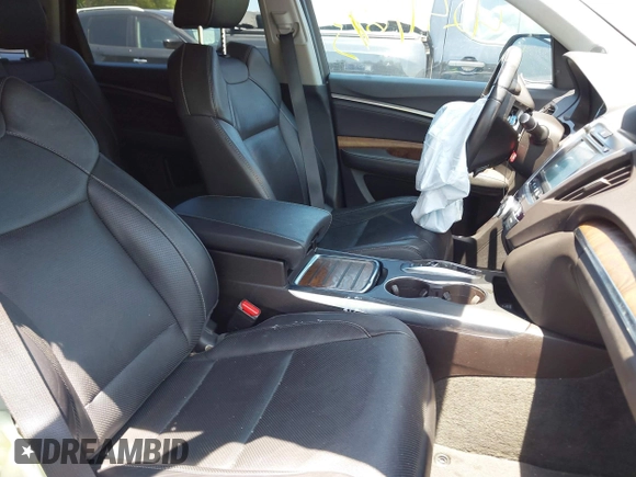 2019 Acura MDX Technology with VIN 5J8YD4H55KL037093, listed as a IAAI auction lot 42497673 with 43,630 mi miles and . Bid and sale history available at DreamBid. Image 5.