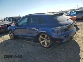 2023 Porsche Macan GTS z VIN WP1AF2A52PLB57318, wystawiony jako Copart lot #70542434 z przebiegiem 10 800 mil mil oraz Szkoda całkowita • Salvage title. Historia ofert i sprzedaży dostępna na DreamBid. Obrazek 2.