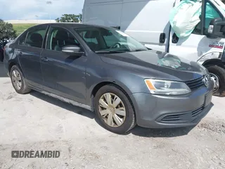 2011 Volkswagen Jetta SE with VIN 3VWDZ7AJ4BM365544, listed as a IAAI auction lot 42627932 with 277,507 mi miles and . Bid and sale history available at DreamBid. Image 1.
