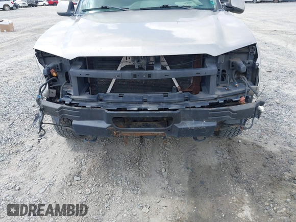 2003 Chevrolet Avalanche with VIN 3GNEC13T43G122148, listed as a IAAI auction lot 42481825 with 173,888 mi miles and . Bid and sale history available at DreamBid. Image 6.