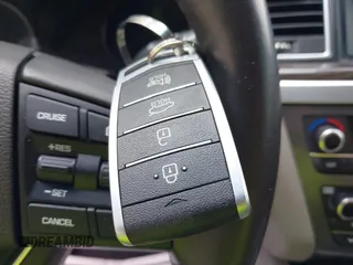 2017 Genesis G80 3.8L с VIN KMHGN4JE5HU183025, выставлен на аукционе IAAI как лот 42048920 с пробегом 90 073 миль миль и . История ставок и продаж доступна на DreamBid. Изображение 11.