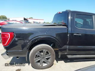 2023 Ford F-150 XL z VIN 1FTEW1C80PKD24124, wystawiony jako IAAI lot #42356966 z przebiegiem 52 104 mil mil oraz . Historia ofert i sprzedaży dostępna na DreamBid. Obrazek 6.