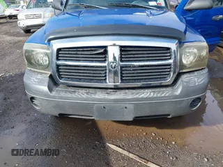 2007 Dodge Dakota ST with VIN 1D7HE22K67S253682, listed as a IAAI auction lot 42193632 with 147,697 mi miles and . Bid and sale history available at carsss.com. Image 6.