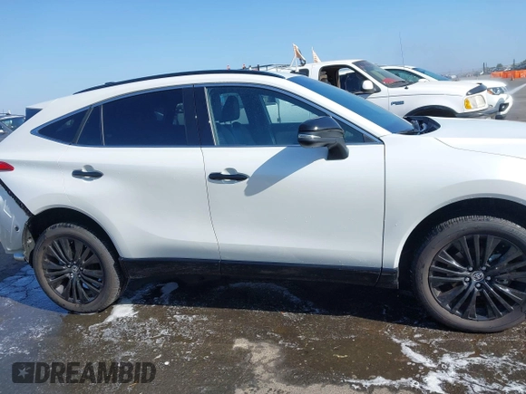 2024 Toyota Venza LE with VIN JTEAAAAH7RJ155305, listed as a IAAI auction lot 42184586 with 15,805 mi miles and . Bid and sale history available at DreamBid. Image 14.