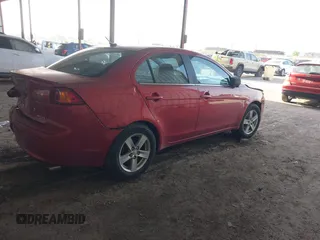 2008 Mitsubishi Lancer DE z VIN JA3AU26U28U042624, wystawiony jako IAAI lot #42257243 z przebiegiem 144 862 mil mil oraz . Historia ofert i sprzedaży dostępna na DreamBid. Obrazek 4.