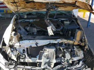 2020 Toyota Tacoma SR5 z VIN 3TMCZ5AN6LM310360, wystawiony jako Copart lot #55726645 z przebiegiem 106 262 mil mil oraz Szkoda całkowita • Salvage title. Historia ofert i sprzedaży dostępna na DreamBid. Obrazek 11.