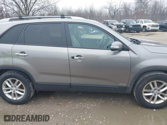 2015 Kia Sorento LX with VIN 5XYKTDA60FG649259, listed as a IAAI auction lot 41935821 with 161,046 mi miles and . Bid and sale history available at DreamBid. Image 13.