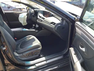 2021 Lexus ES with VIN 58AGZ1B10MU086770, listed as a IAAI auction lot 42022988 with 57,958 mi miles. Bid and sale history available at carsss.com. Image 5.