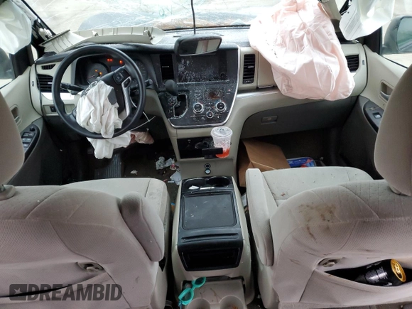 2017 Toyota Sienna LE Auto Access Seat with VIN 5TDKZ3DCXHS787133, listed as a Copart auction lot 88275855 with 41,585 mi miles and Salvage Title. Bid and sale history available at carsss.com. Image 8.