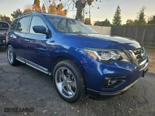 2018 Nissan Pathfinder SL with VIN 5N1DR2MM2JC678566, listed as a Copart auction lot 43118545 with 301,039 mi miles and Clean Title. Bid and sale history available at carsss.com. Image 1.