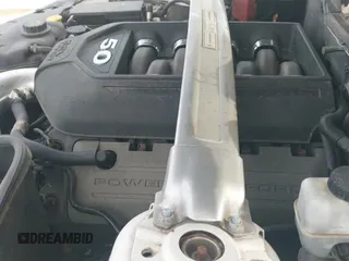 2011 Ford Mustang GT z VIN 1ZVBP8CF2B5161343, wystawiony jako IAAI lot #42866664 z przebiegiem 189 284 mil mil oraz . Historia ofert i sprzedaży dostępna na DreamBid. Obrazek 18.