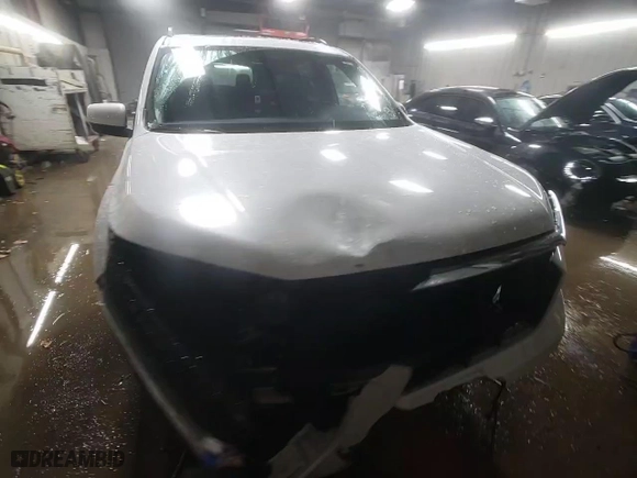 2024 Honda Pilot Touring with VIN 5FNYG1H70RB008992, listed as a Copart auction lot 41583275 with 18,081 mi miles and Salvage Title. Bid and sale history available at carsss.com. Image 14.