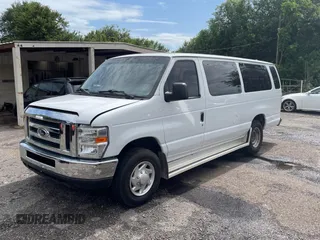 2012 Ford Econoline Passenger XL z VIN 1FBSS3BL1CDA67610, wystawiony jako Copart lot #63864545 z przebiegiem 143 760 mil mil oraz Czysty tytuł • Clean title. Historia ofert i sprzedaży dostępna na DreamBid. Obrazek 2.