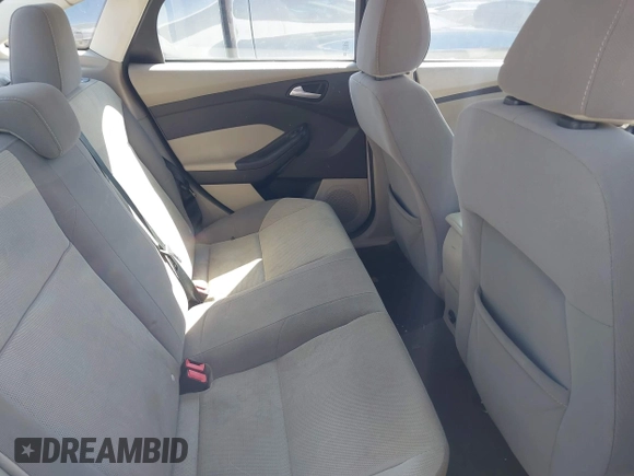 2013 Ford Focus SE with VIN 1FADP3F28DL274208, listed as a IAAI auction lot 41997585 with 233,384 mi miles. Bid and sale history available at carsss.com. Image 8.