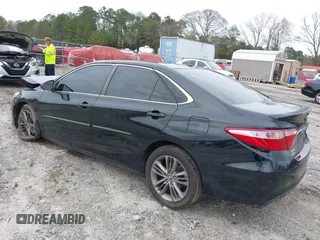 2015 Toyota Camry XLE with VIN 4T1BF1FKXFU495374, listed as a IAAI auction lot 41860680 with 181,507 mi miles. Bid and sale history available at carsss.com. Image 3.