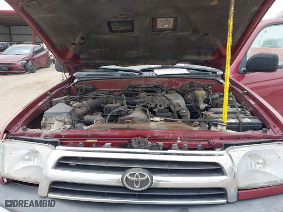 2000 Toyota 4Runner with VIN JT3GM84R5Y0062150, listed as a IAAI auction lot 41281527 with 204,705 mi miles. Bid and sale history available at carsss.com. Image 10.