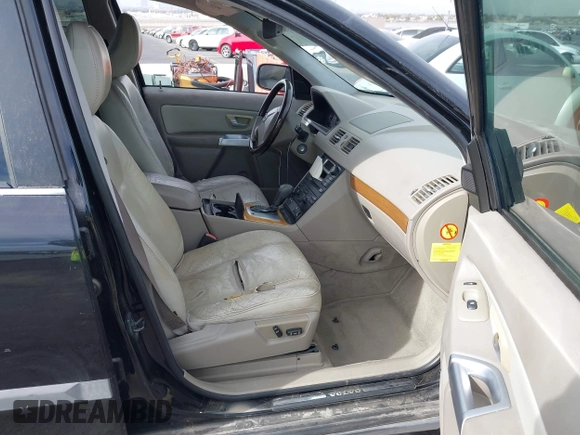 2005 Volvo XC90 with VIN YV1CY592X51182065, listed as a IAAI auction lot 41458913 with 174,171 mi miles. Bid and sale history available at carsss.com. Image 5.