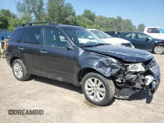 2013 Subaru Forester X Limited z VIN JF2SHAFC6DH409072, wystawiony jako Copart lot #60941695 z przebiegiem 111 012 mil mil oraz Czysty tytuł • Clean title. Historia ofert i sprzedaży dostępna na DreamBid. Obrazek 4.