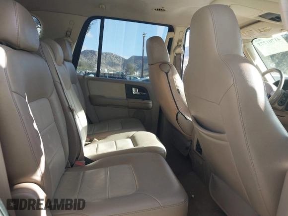 2006 Ford Expedition Eddie Bauer with VIN 1FMPU17566LA82636, listed as a IAAI auction lot 41701275 with 115,076 mi miles. Bid and sale history available at carsss.com. Image 8.