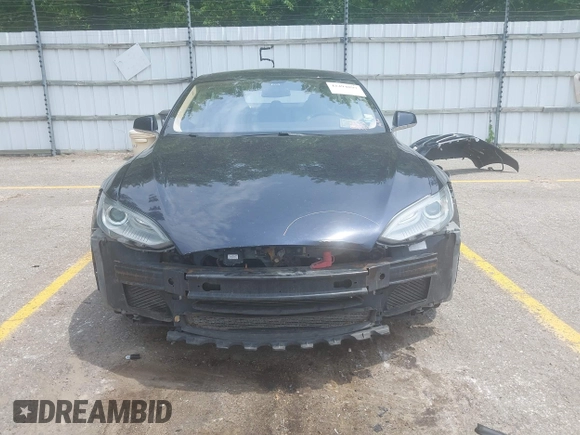 2013 Tesla Model S Performance z VIN 5YJSA1CP1DFP21827, wystawiony jako IAAI lot #42494897 z przebiegiem 148 150 mil mil oraz . Historia ofert i sprzedaży dostępna na DreamBid. Obrazek 13.