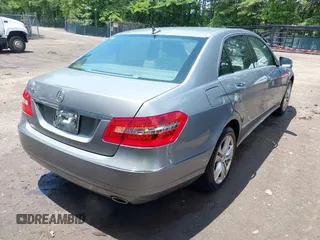 2010 Mercedes-Benz E 350 Luxury с VIN WDDHF5GB6AA252536, выставлен на аукционе IAAI как лот 42396716 с пробегом 121 275 миль миль и . История ставок и продаж доступна на DreamBid. Изображение 4.
