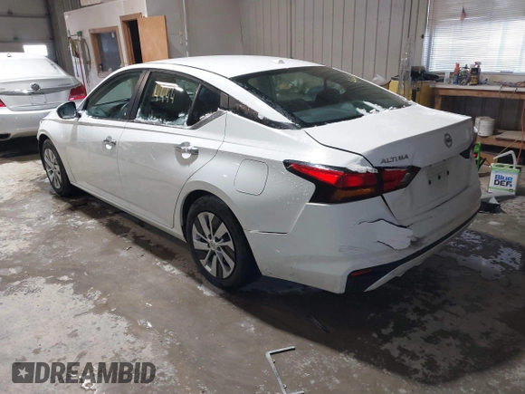 2019 Nissan Altima 2.5 S with VIN 1N4BL4BV1KC129923, listed as a IAAI auction lot 41894444 with 135,159 mi miles. Bid and sale history available at carsss.com. Image 3.